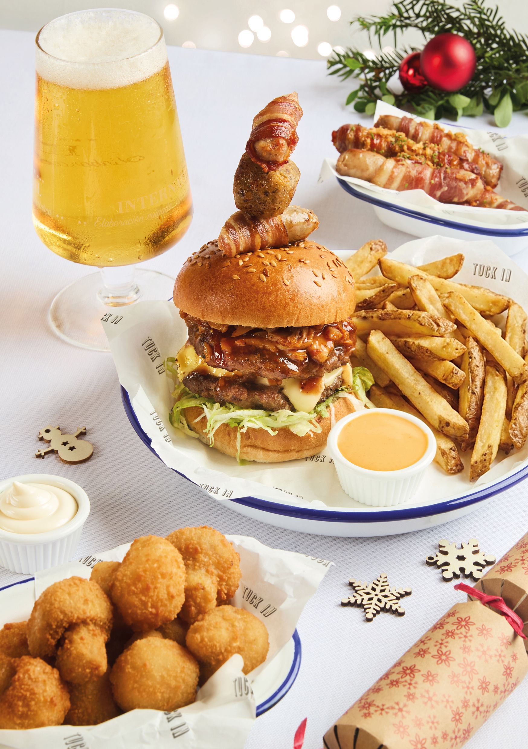Festive Lunch & Dinner at The Avenue in Gloucester
